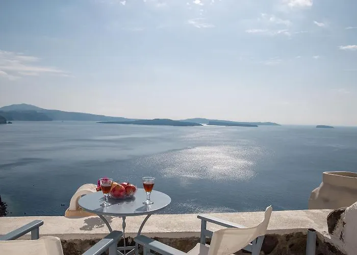 Allure Breeze Bed & Breakfast 4*