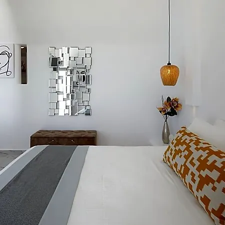 Allure Breeze Bed and Breakfast Οία