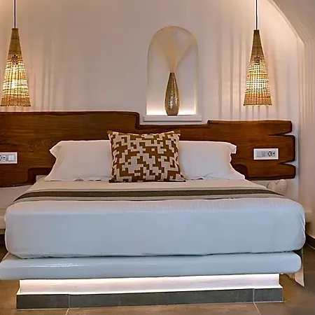 Allure Breeze Bed and Breakfast 4*