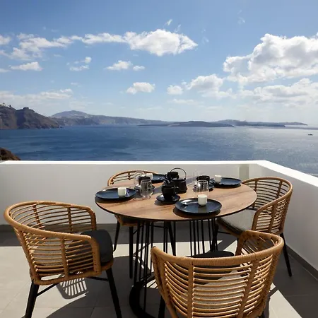 Allure Breeze Bed & Breakfast 4*