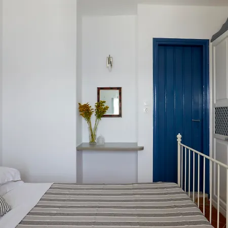 Allure Breeze Oia (Santorini)