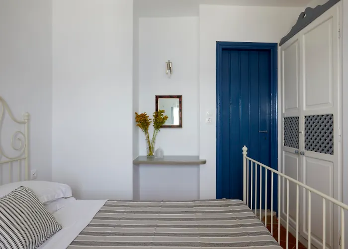 Allure Breeze Oia (Santorini)