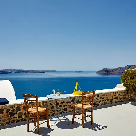 Allure Breeze Bed and Breakfast Οία