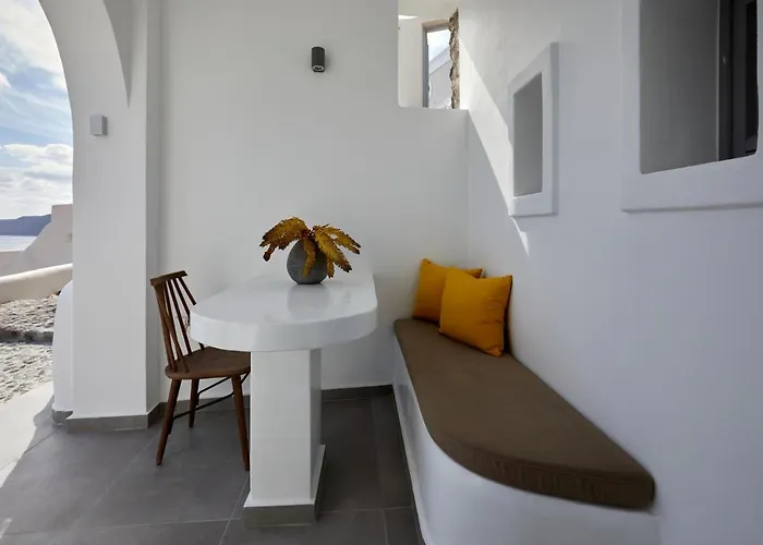 Allure Breeze Bed and Breakfast Οία