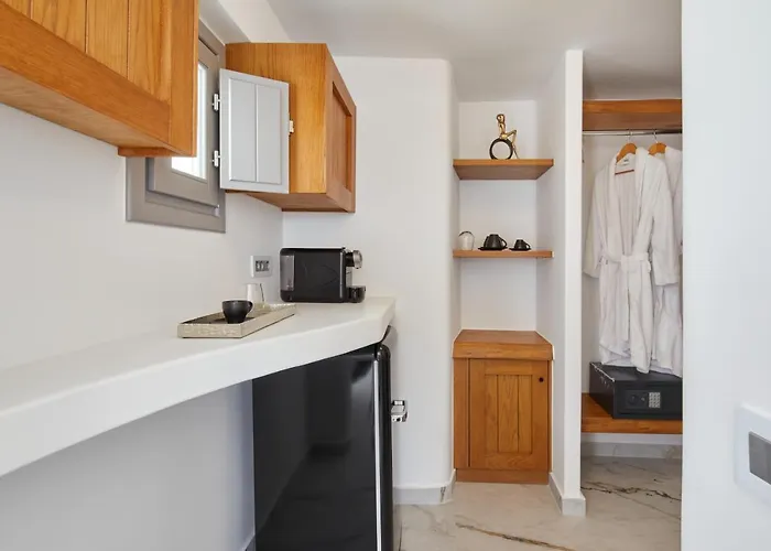 Allure Breeze Bed and Breakfast Οία