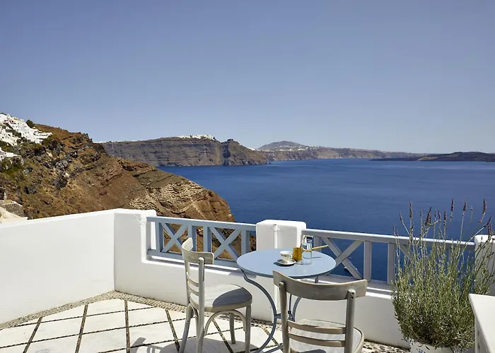 Allure Breeze Bed and Breakfast Οία